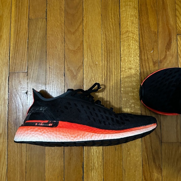 Adidas ultraboost PB, Size 8 - Picture 5 of 7
